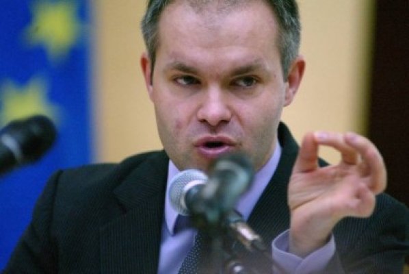 Daniel Funeriu, eliberat din funcţia de consilier prezidenţial